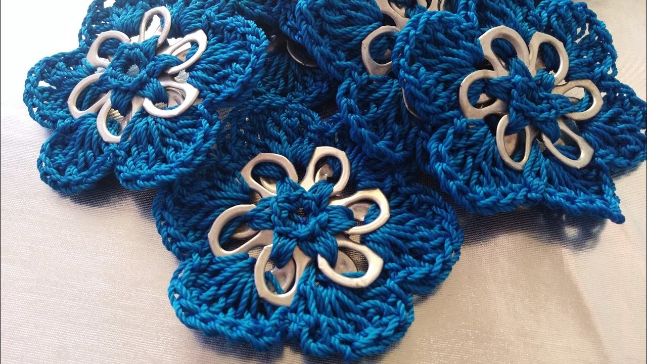 Flor tejida a Crochet con fichas