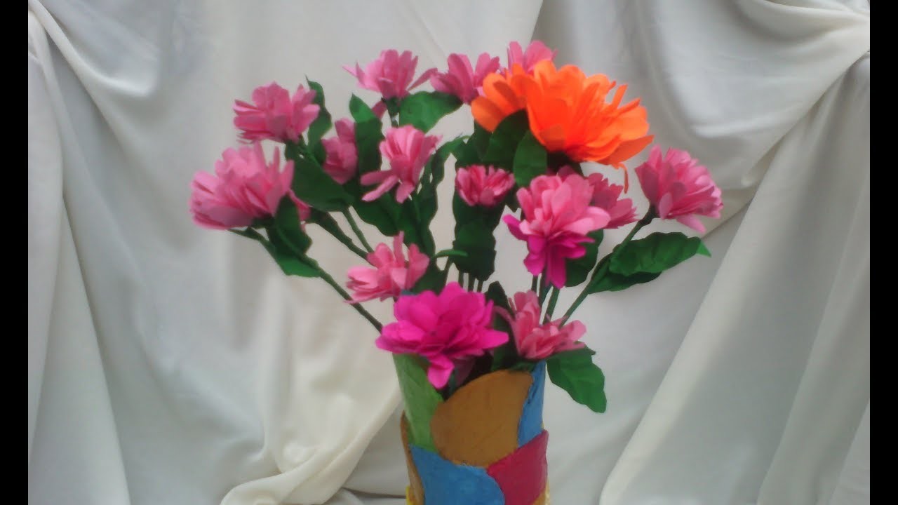 Flores con papel de color