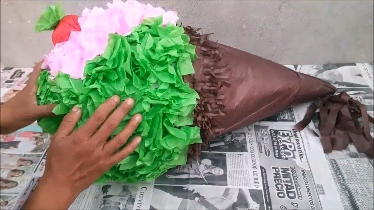 Piñata básica con forma de helado