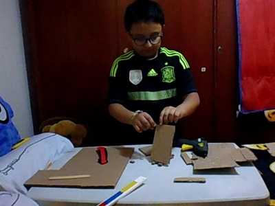 Manualidades.Reciclado PORTACELULAR