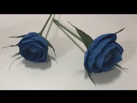 Pequeñas flores hechas en papel crepe Small flower made in crepe paper