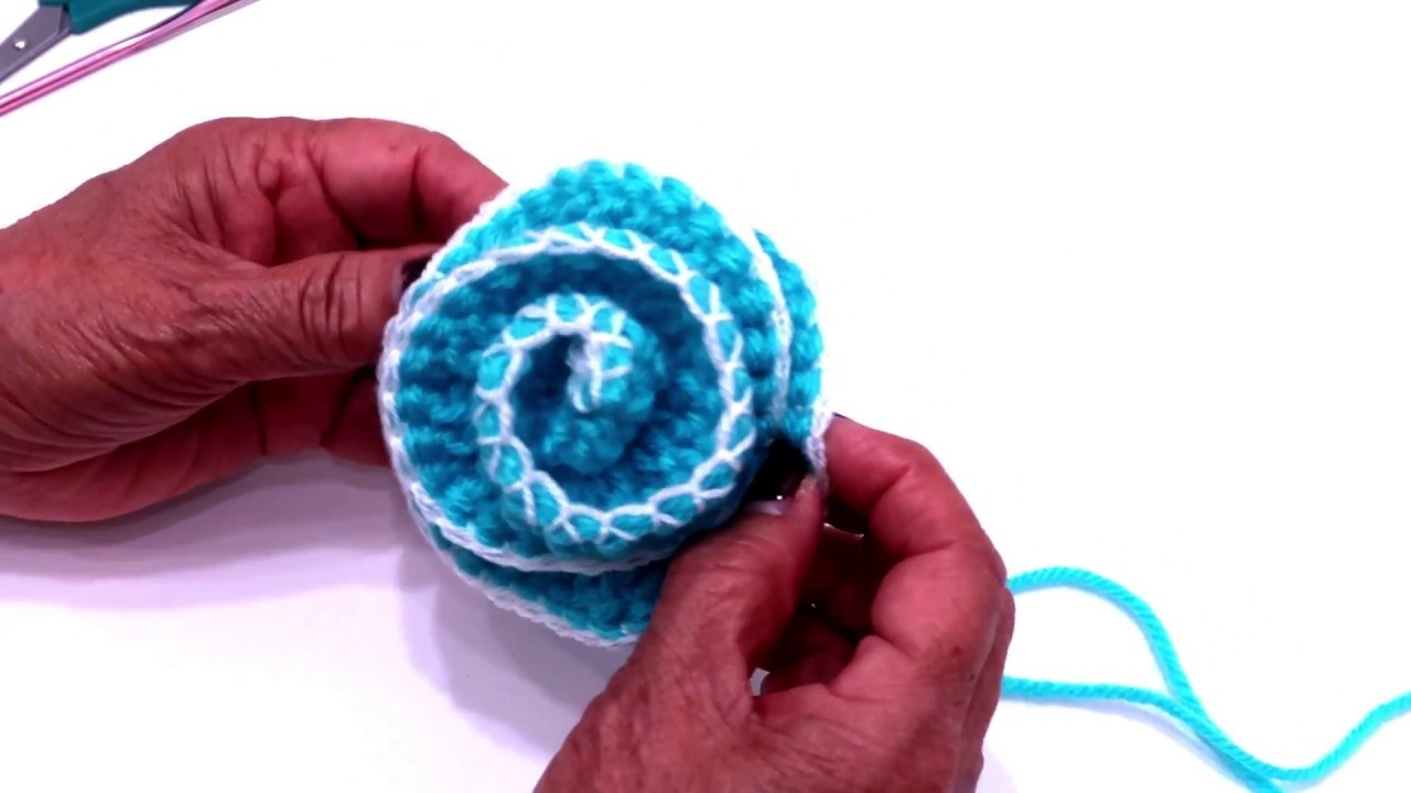 Como hacer Flor Azul en crochet facil y rapido