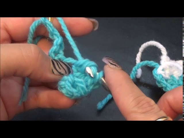 Tejido a crochet, elementos para sujetar el estambre
