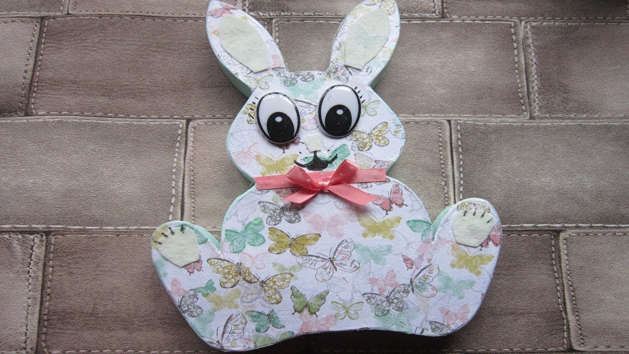 Conejo de pascua decorado con chalk paint y decoupage