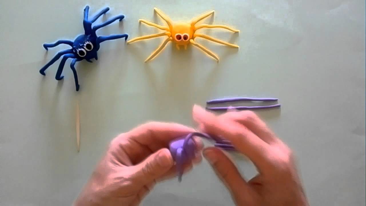 Arañas de colores con plastilina para niños de infantil