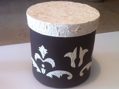 Caja decorada con textura en stencil