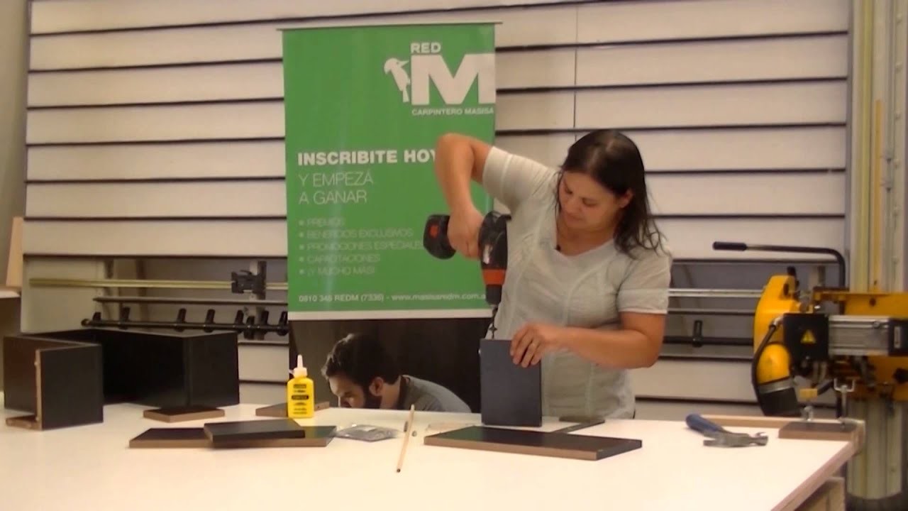 Activa Mujer - Repisas con MDF