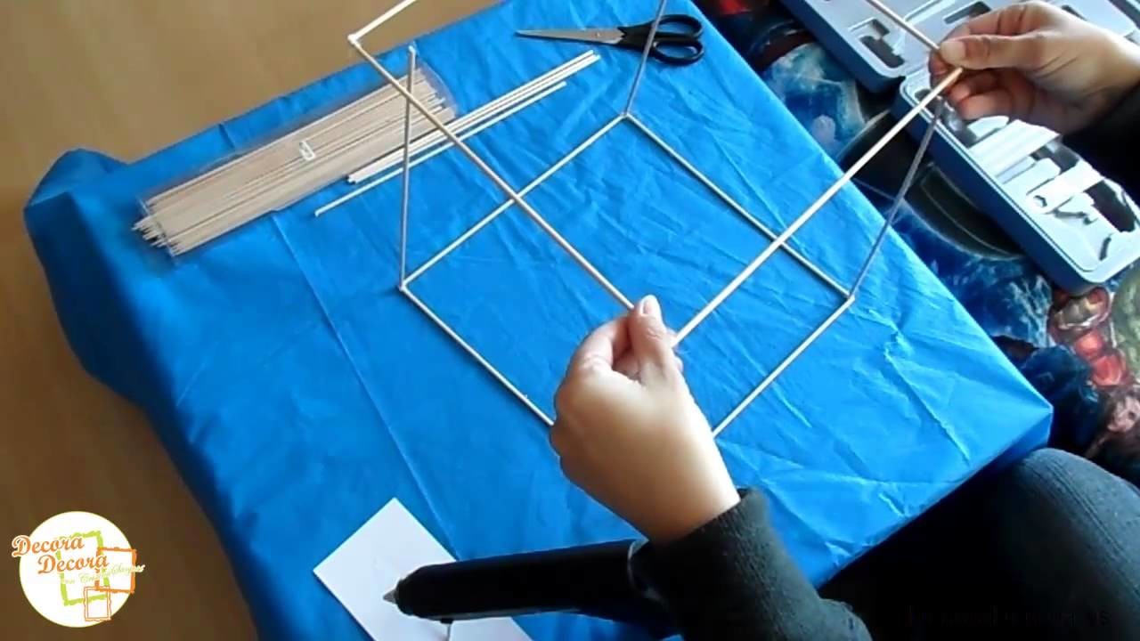 Cómo hacer una estructura de casa con palos.
