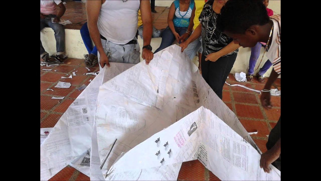 DINOSAURIO EN  ORIGAMI GIGANTE