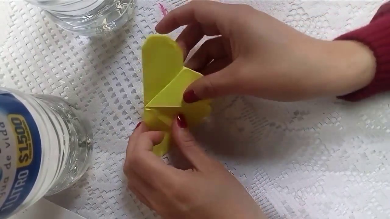 Mariposa de papel segundo paso