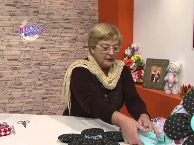 Hilda Rinaldi - Bienvenidas en HD - Cose un almohadón.