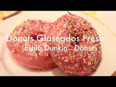 Donuts estilo Dunkin Donuts con glaseado de fresa