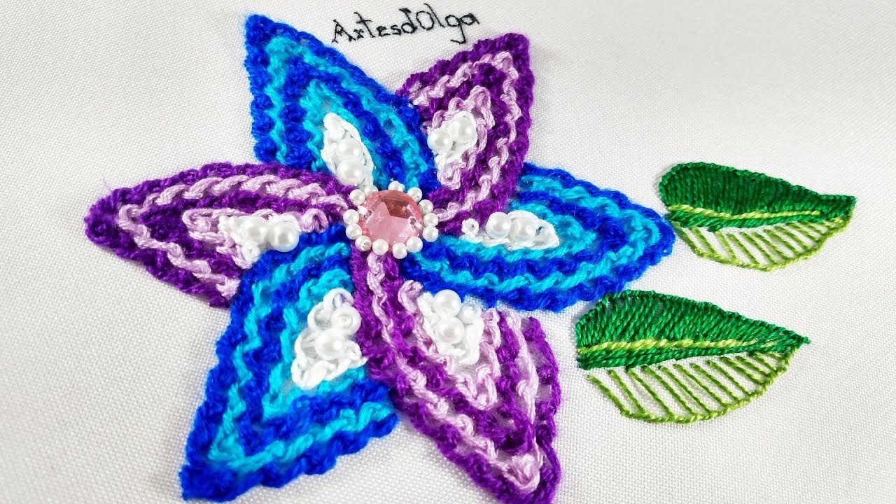 Flor de Fantasía Bordada en Punto Caracol | Scroll Stitch Flower Embroidery