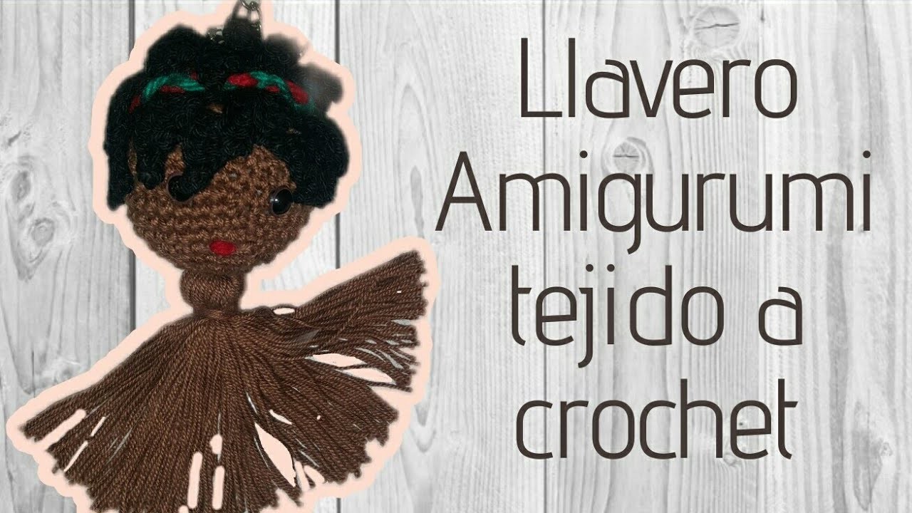 Llavero AMIGURUMI tejido a CROCHET (muñeca africana)