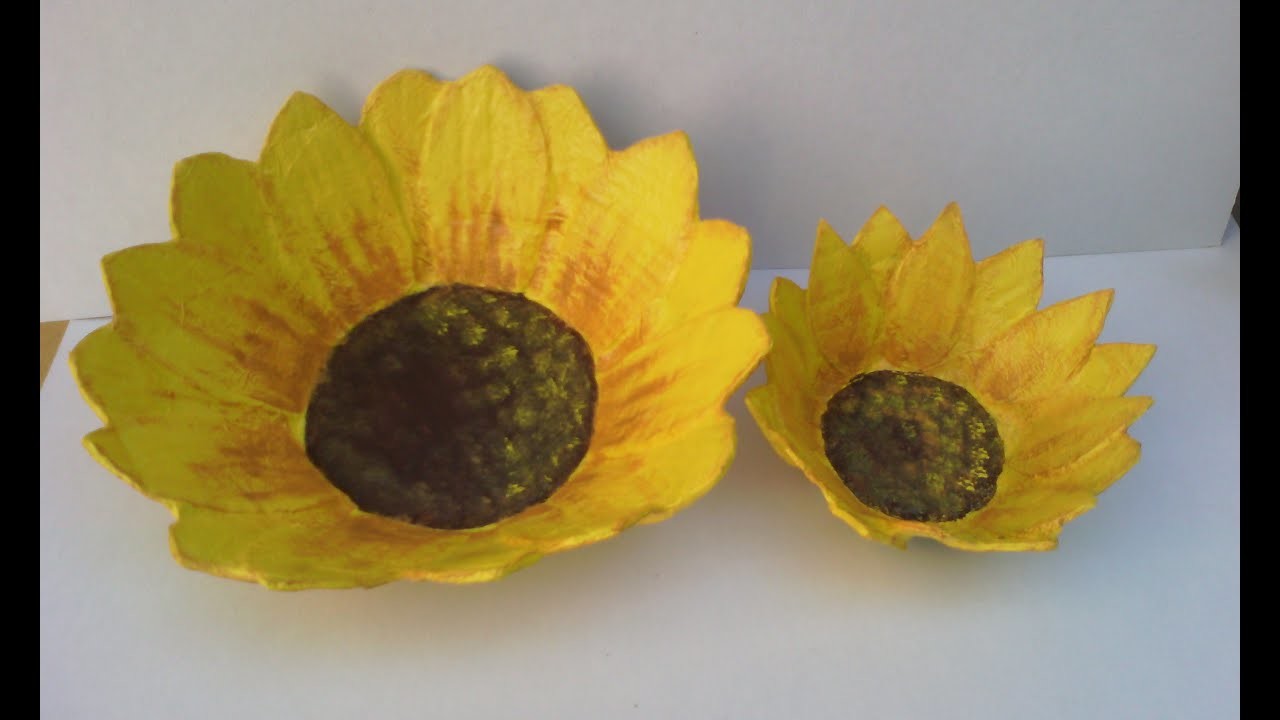 BANDEJA   GIRASOL  HECHA DE CARTON       CARTON MADE TRAY  SUNFLOWER