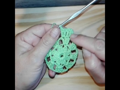 Mantel individual crochet glamour o centro de mesa de hilo de algodón fino.