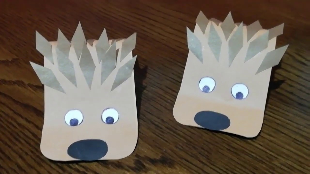 Puerco esping con hojas de papel.manualidades para niños