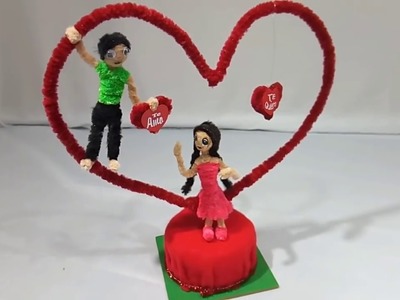 Detalle Corazón con pareja enamorada con  limpiapipas-14 de febrero.san valentin -pipe cleaners