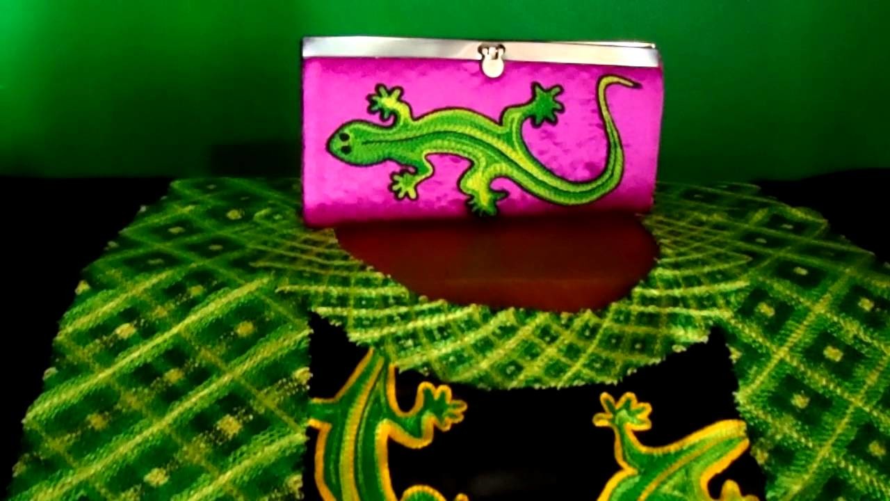 Huipil cadenilla con bordado de Iguana