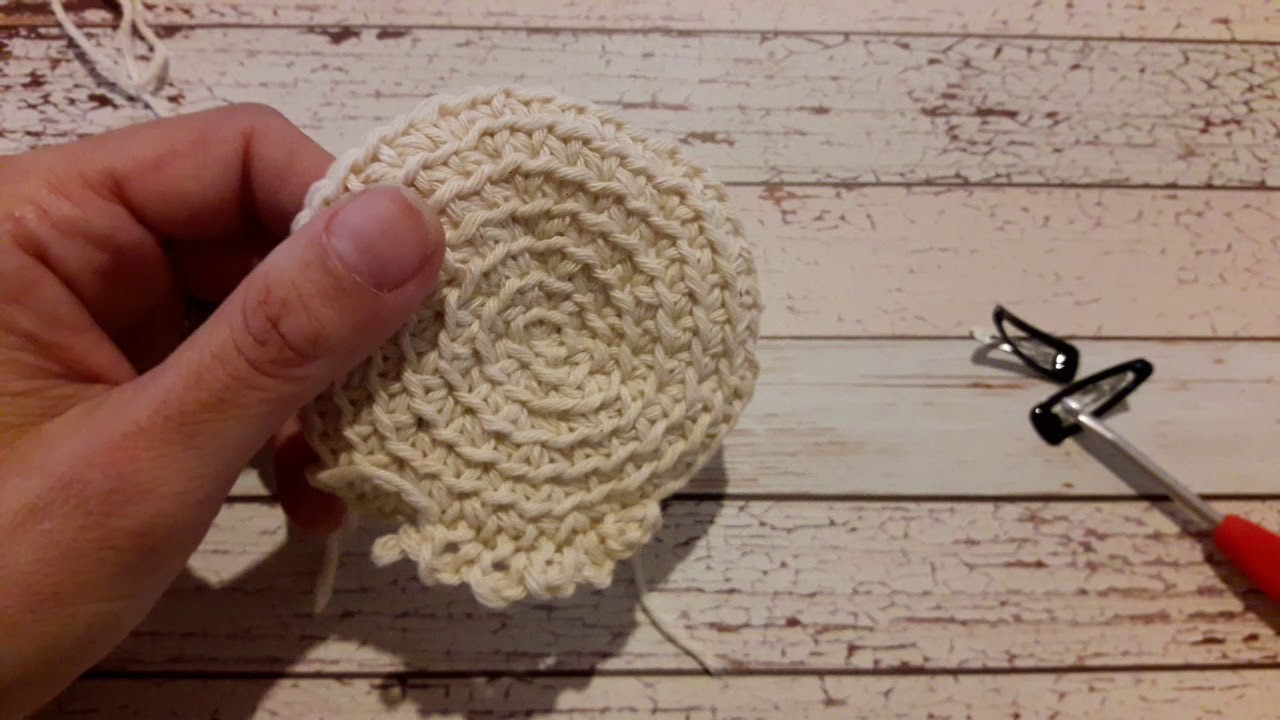 Esponjita exfoliante tejida al crochet.