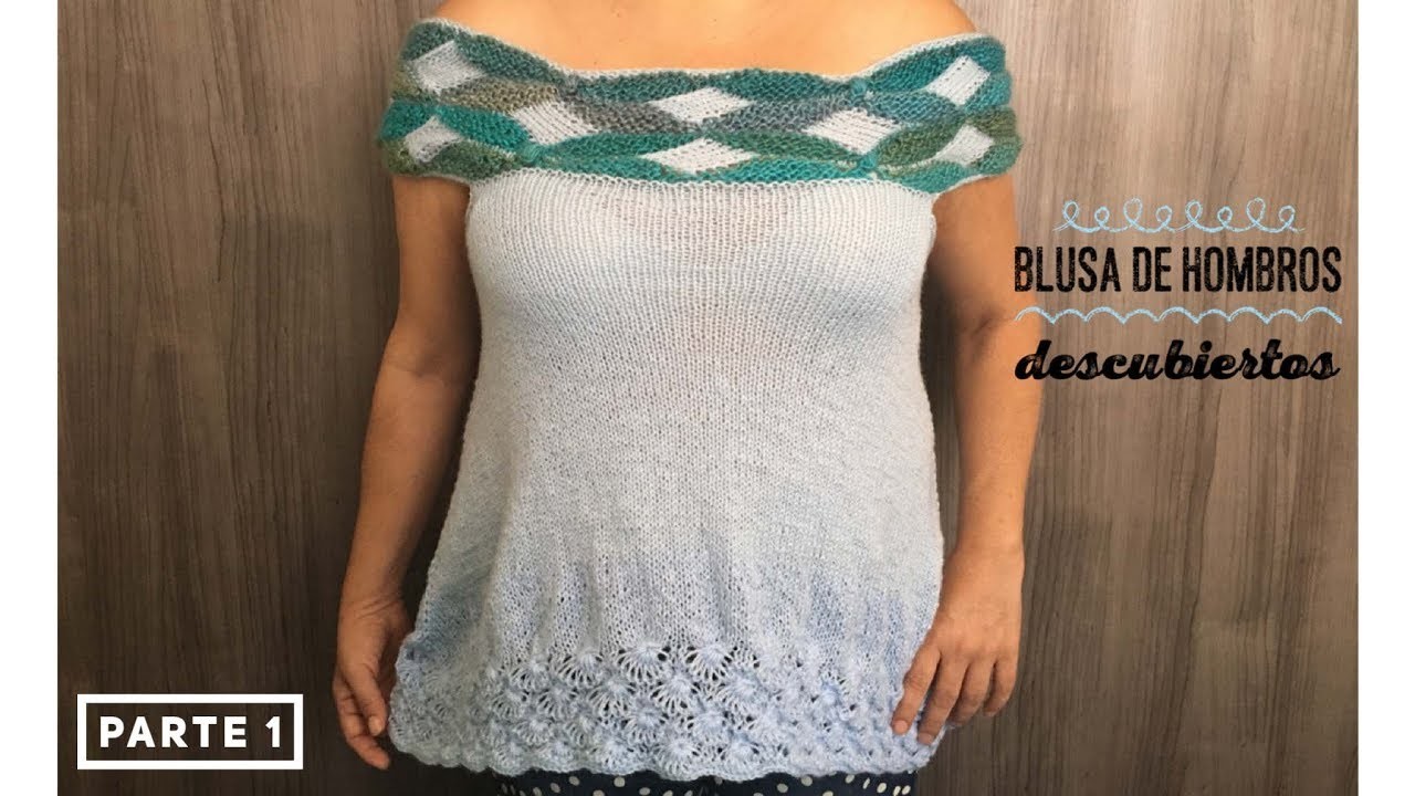 Blusa tejida de hombros descubiertos, agujas