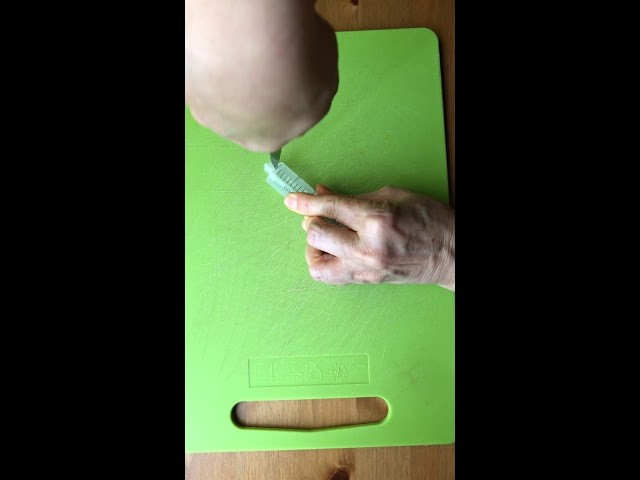 Como hacer un saca pezones con una jeringa