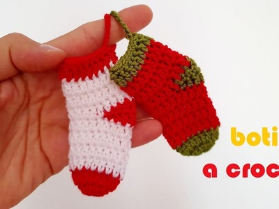 Adorno de Navidad tejido a crochet BOTITAS. DIY moda con Emil