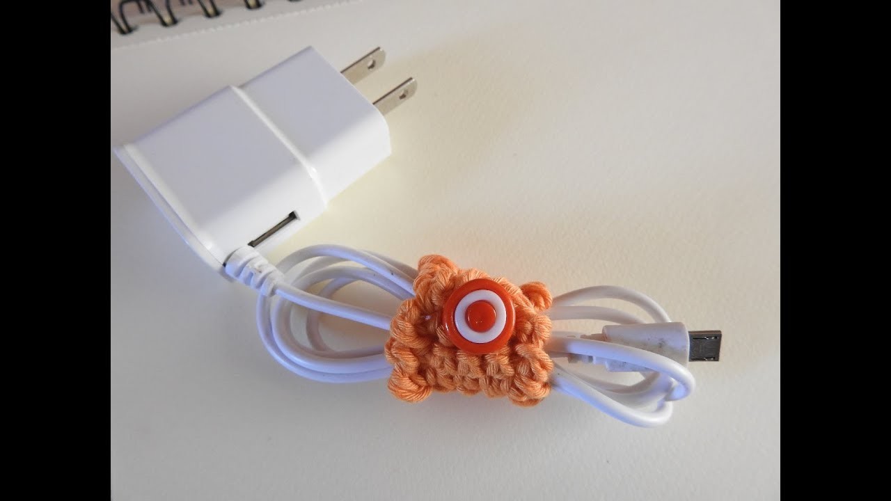 Sujetador de cables a crochet. Diseño propio. The Honey chic