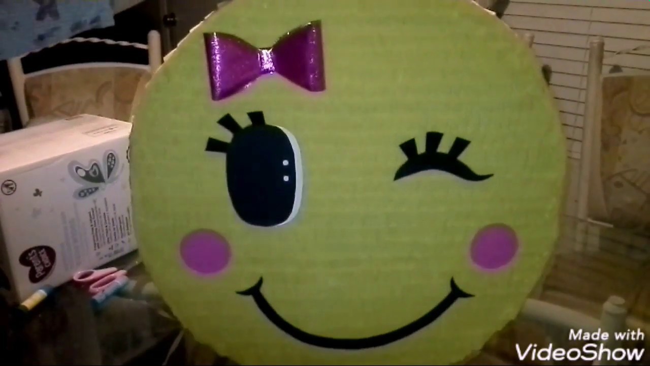 ????Como hacer piñata de emoji  facil.