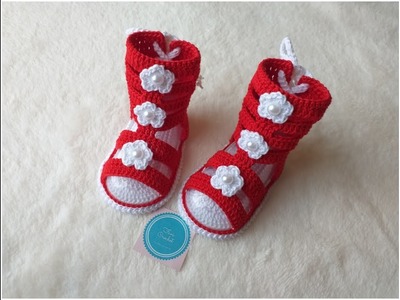 Sandalias a Crochet o Ganchillo estilo Gladeadoras. de 0 a 3 meses.