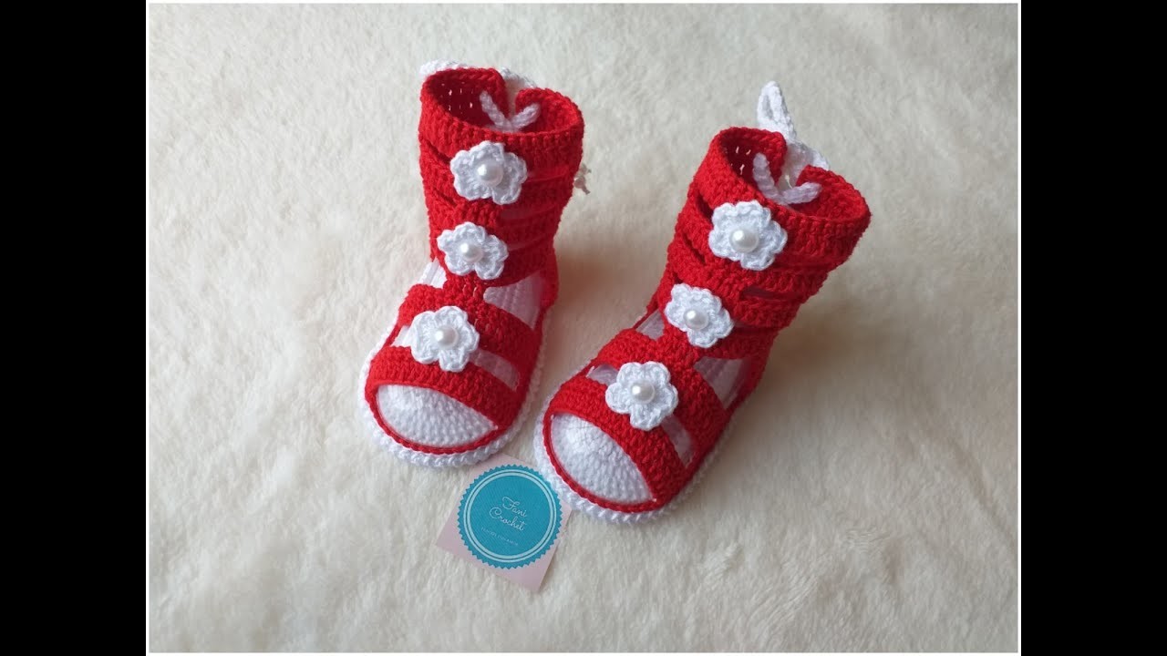 Sandalias a Crochet o Ganchillo estilo Gladeadoras. de 0 a 3 meses.