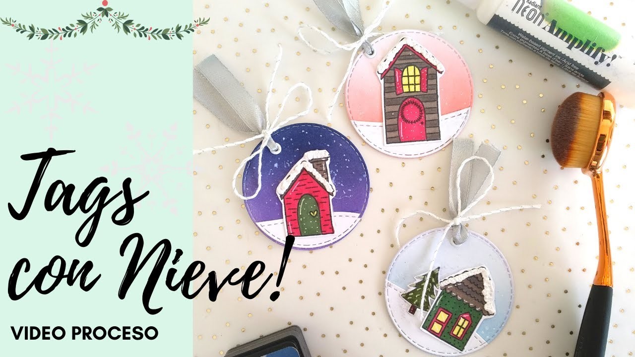 Tags navideños con Neon Amplify y fondos Distress