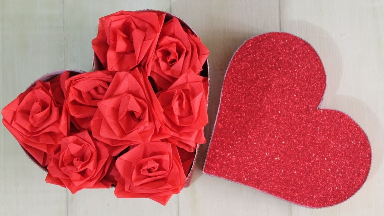 DIY - ❤ Caja de corazón con rosas de papel. Heart box with paper roses