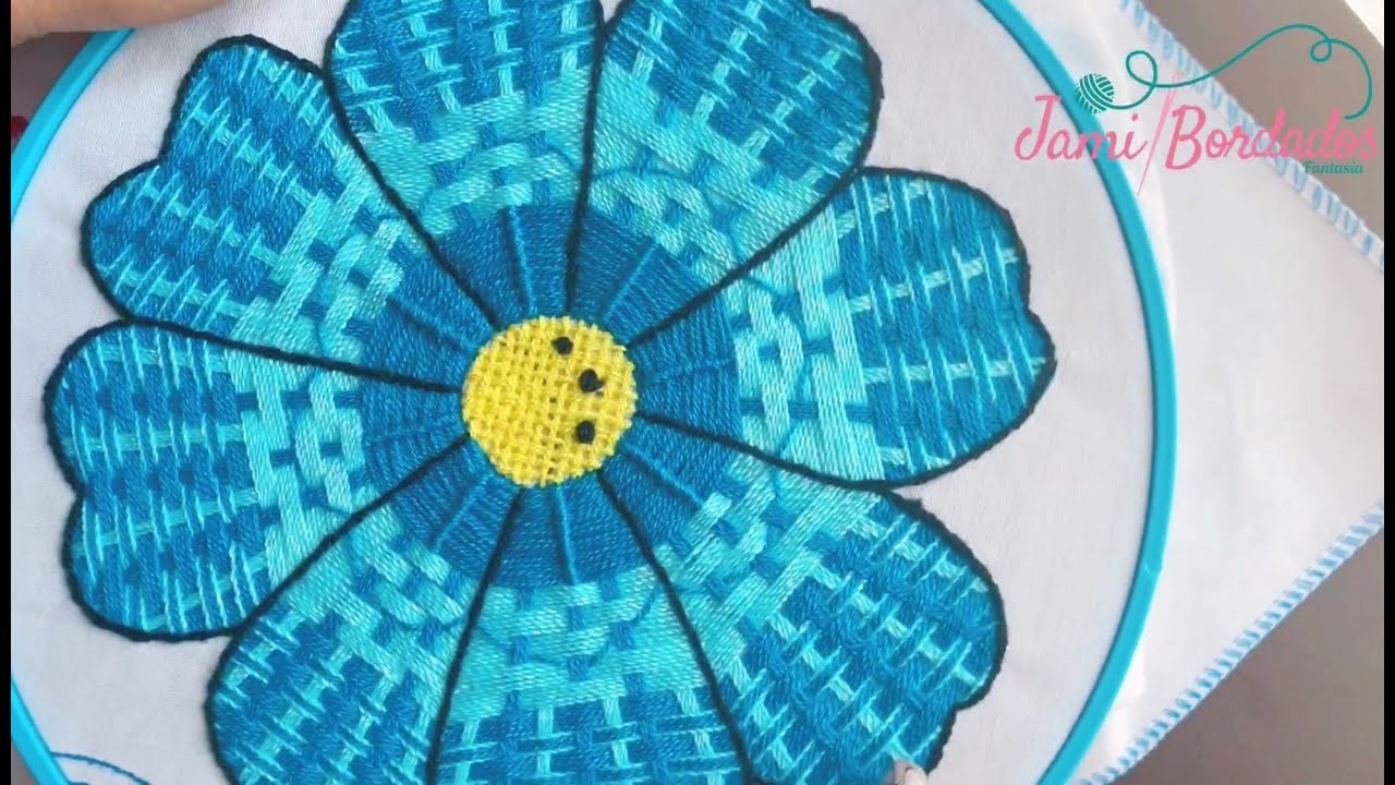 47. Bordado Fantasía Flor 12. Hand Embroidered Flower. Fantasy Stitch