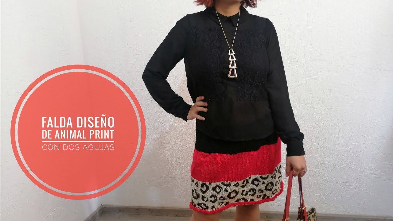 Falda tejida en dos agujas con diseño de animal print