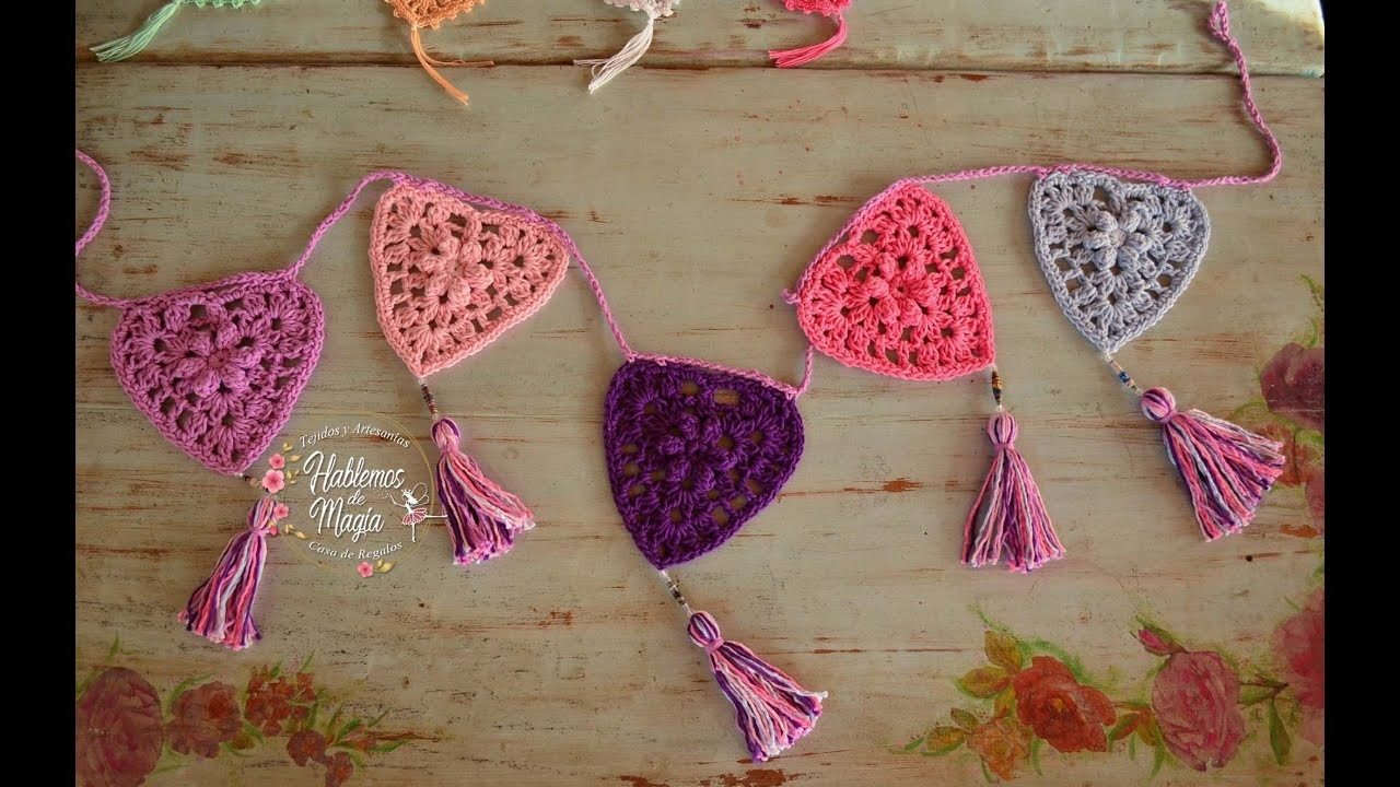 Banderines "Corazón" a crochet.