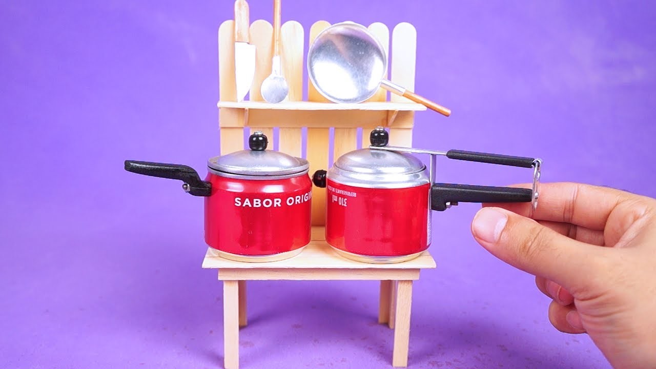 Increíble Mini Olla y Estantería de cocina hecha con latas y palillos