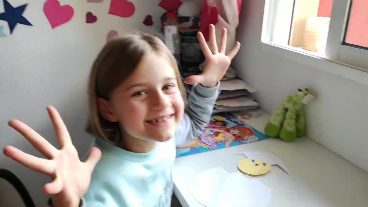 Una manualidad para mí hermanita, no nos aburrimos. Rutina con mi hermanita. Игрушка для Вики????????