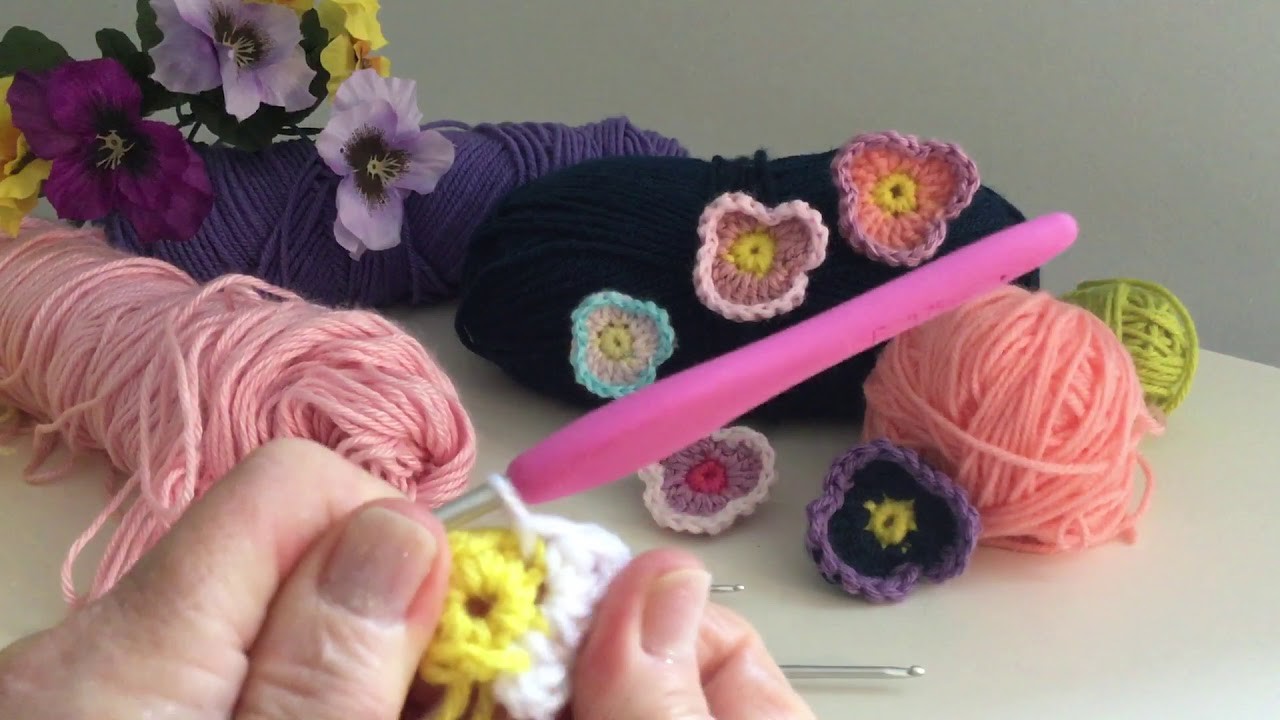 Pensamientos Fáciles de 3 Petalos en Crochet Flor #17 (Easy Pansy in Crochet)