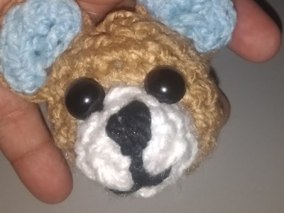 Llavero de oso amigurumi a crochet