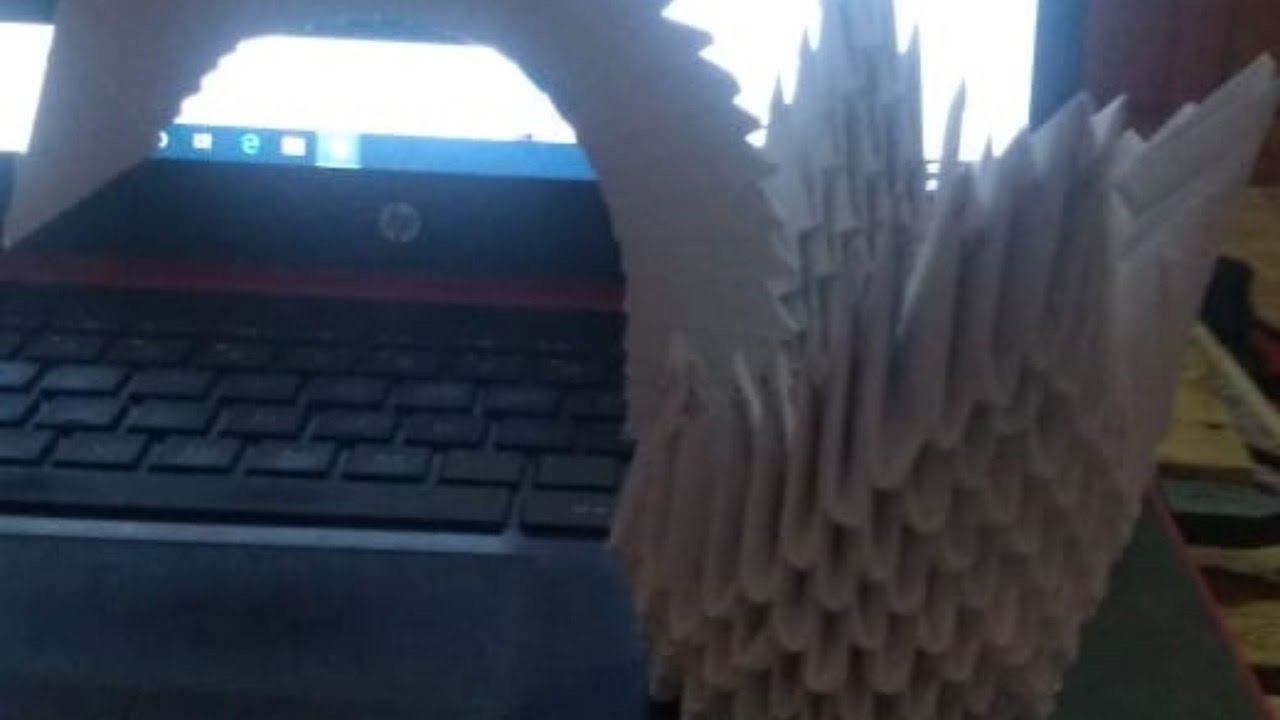 Realizaremos  en vivoun Cisne de 195 piezas de Origami - Papiroflexia 3D. prepara tus piezas