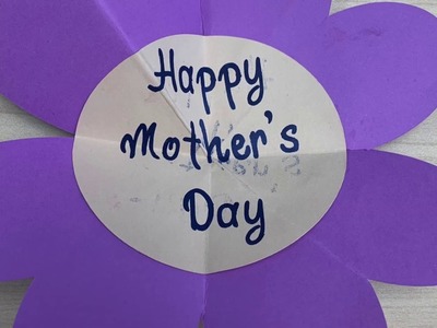 Create a Mothers Day Craft | Crear una manualidad con cartulina para el Día de las Madres