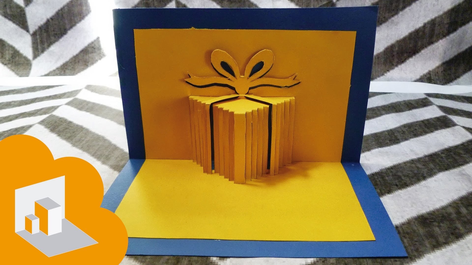 Tarjeta pop up caja de regalo Cumpleaños