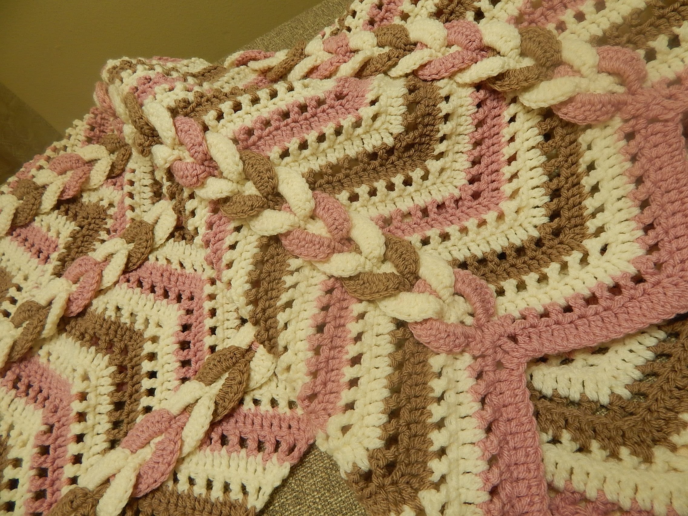 Cobija Manta tres Colores Crochet