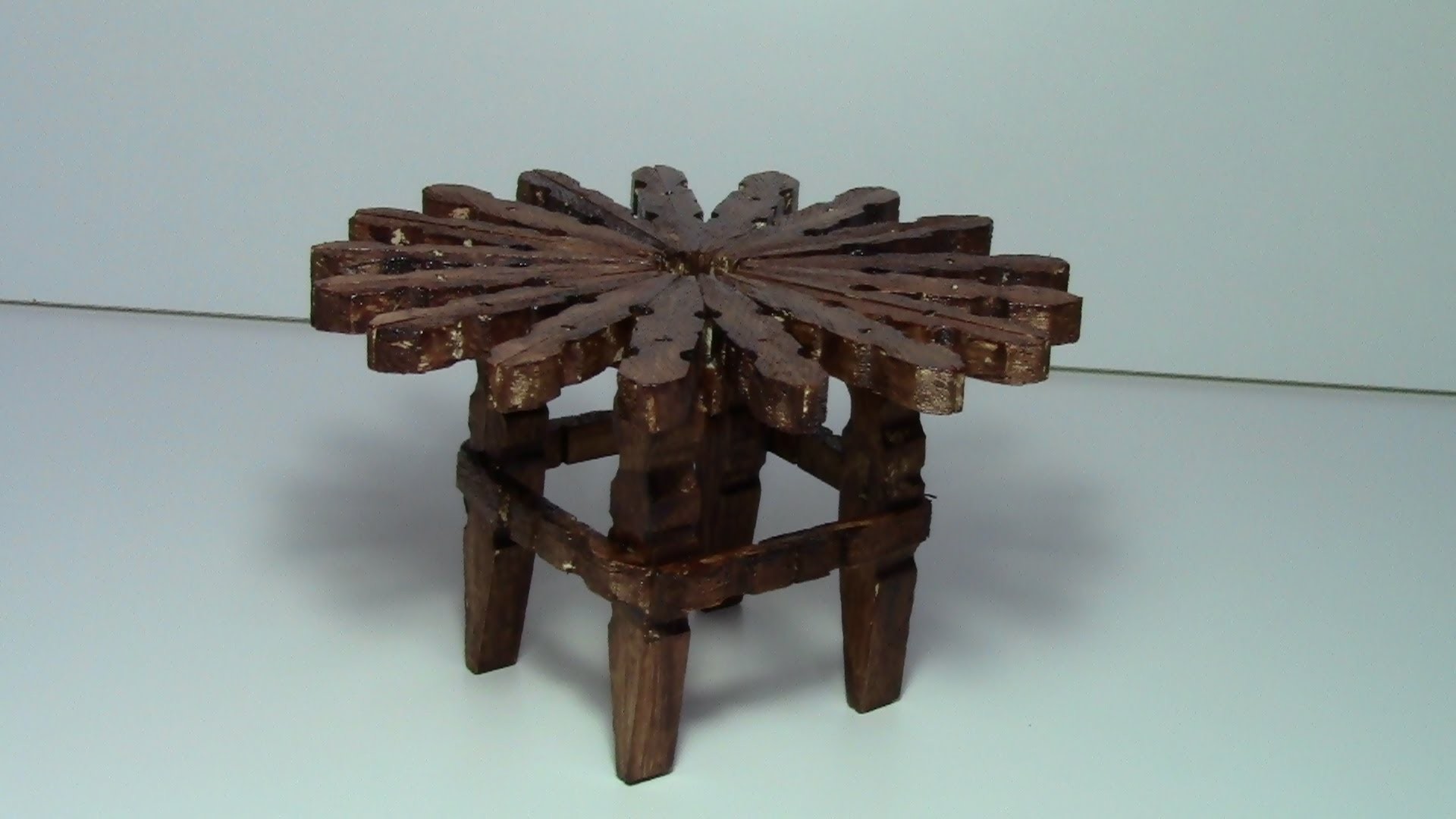 Tutorial mesa con pinzas de madera. tutorial table with wooden pegs