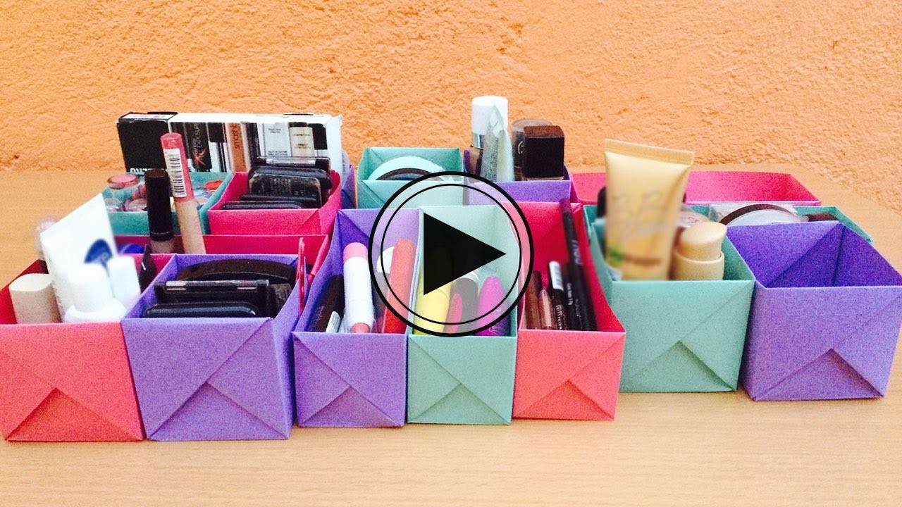 Organiza tu maquillaje con hojas de papel. BigCrafts