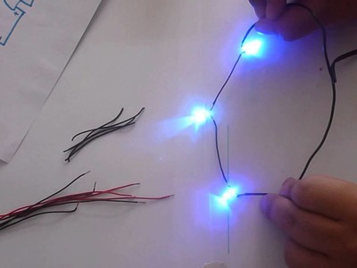 Como hacer luces navideñas a led con cargador de celular 1
