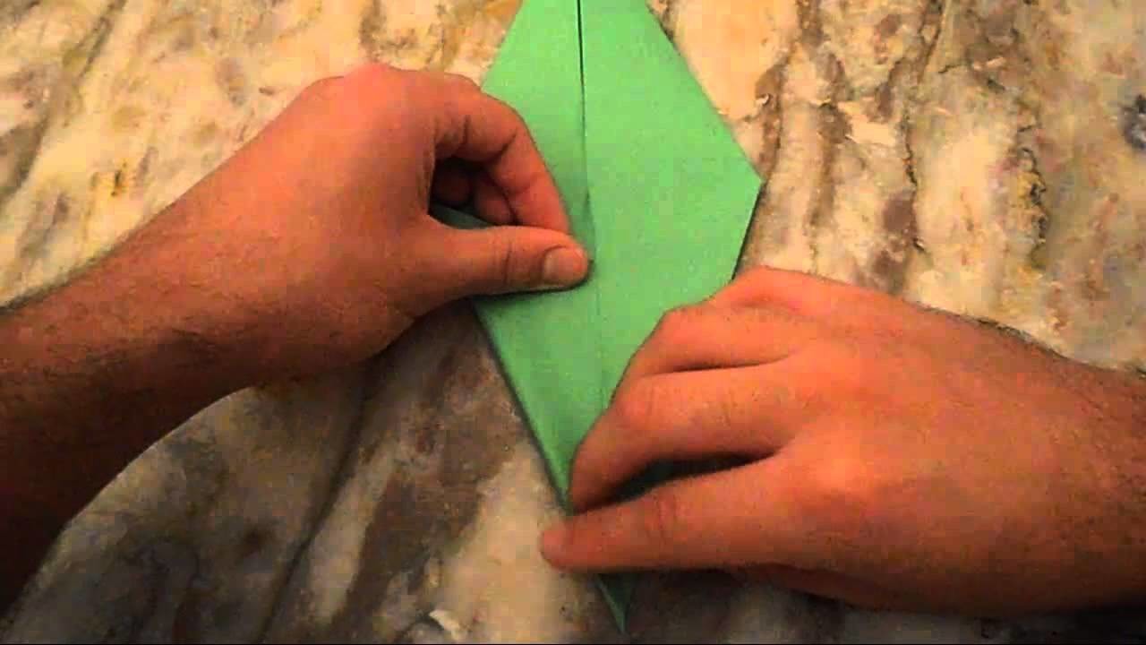 Cómo hacer tallo de una flor con papel