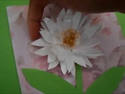 Tarjeta adornada con flor en alto relieve. Haz tu tarjeta por ti misma(o)