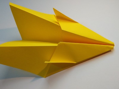 Como hacer un avion de papel que vuela mucho tiempo